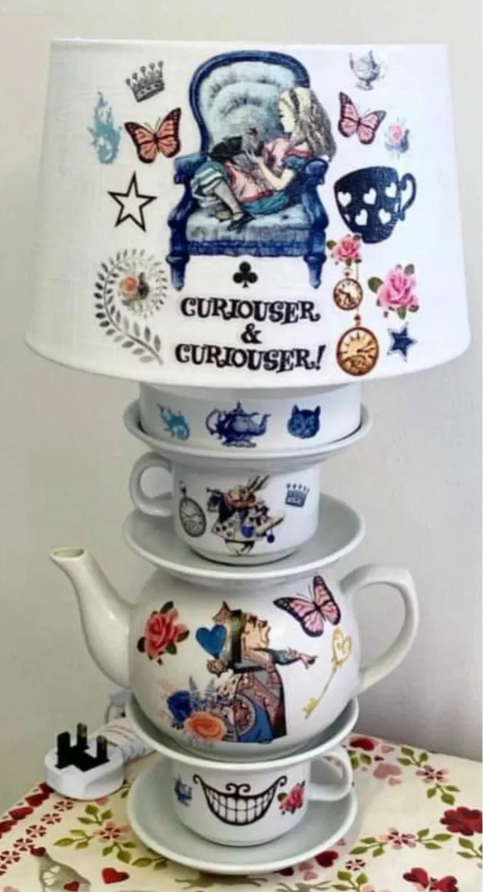 Alice in wonderland mad hatters tea party vintage inspired teacup teapot lamp