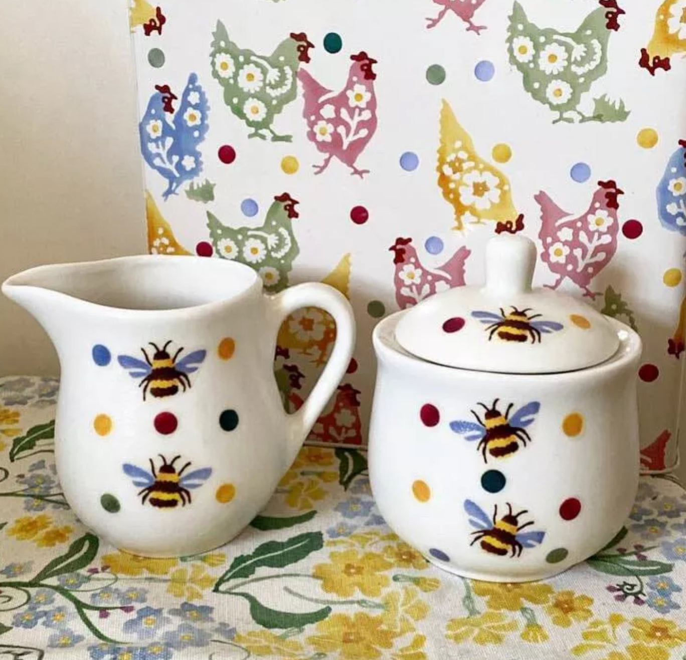 Emma bridgewater inspired polka dot bee salt and pepper shakers