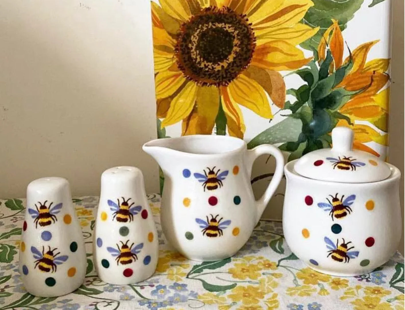 Emma bridgewater inspired polka dot bee salt and pepper shakers and matching sugar bowl and milk jug