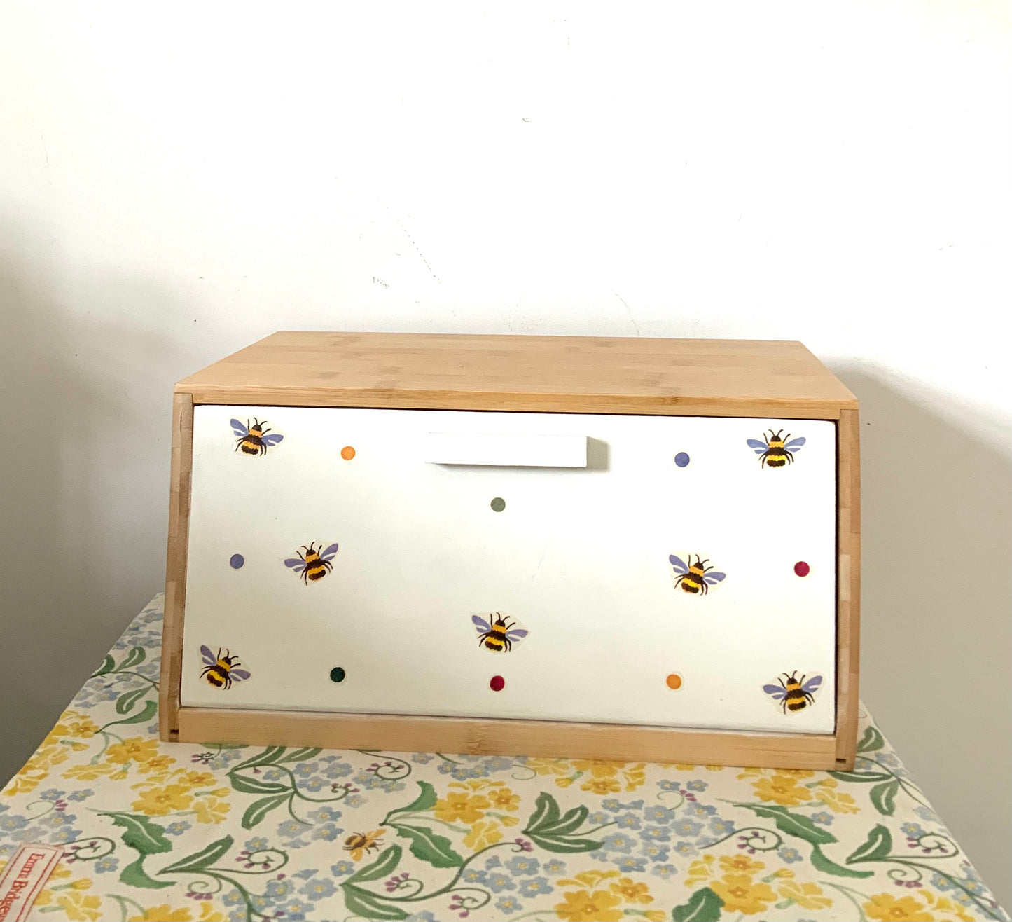 Emma Bridgewater inspired Polka dot bee wooden bread bin and kilner tea coffee sugar jar set