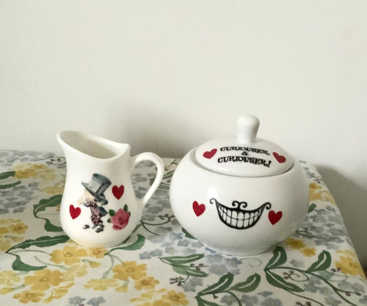 Alice in wonderland vintage hearts Cheshire Cat mad hatters tea party milk jug and matching sugar bowl