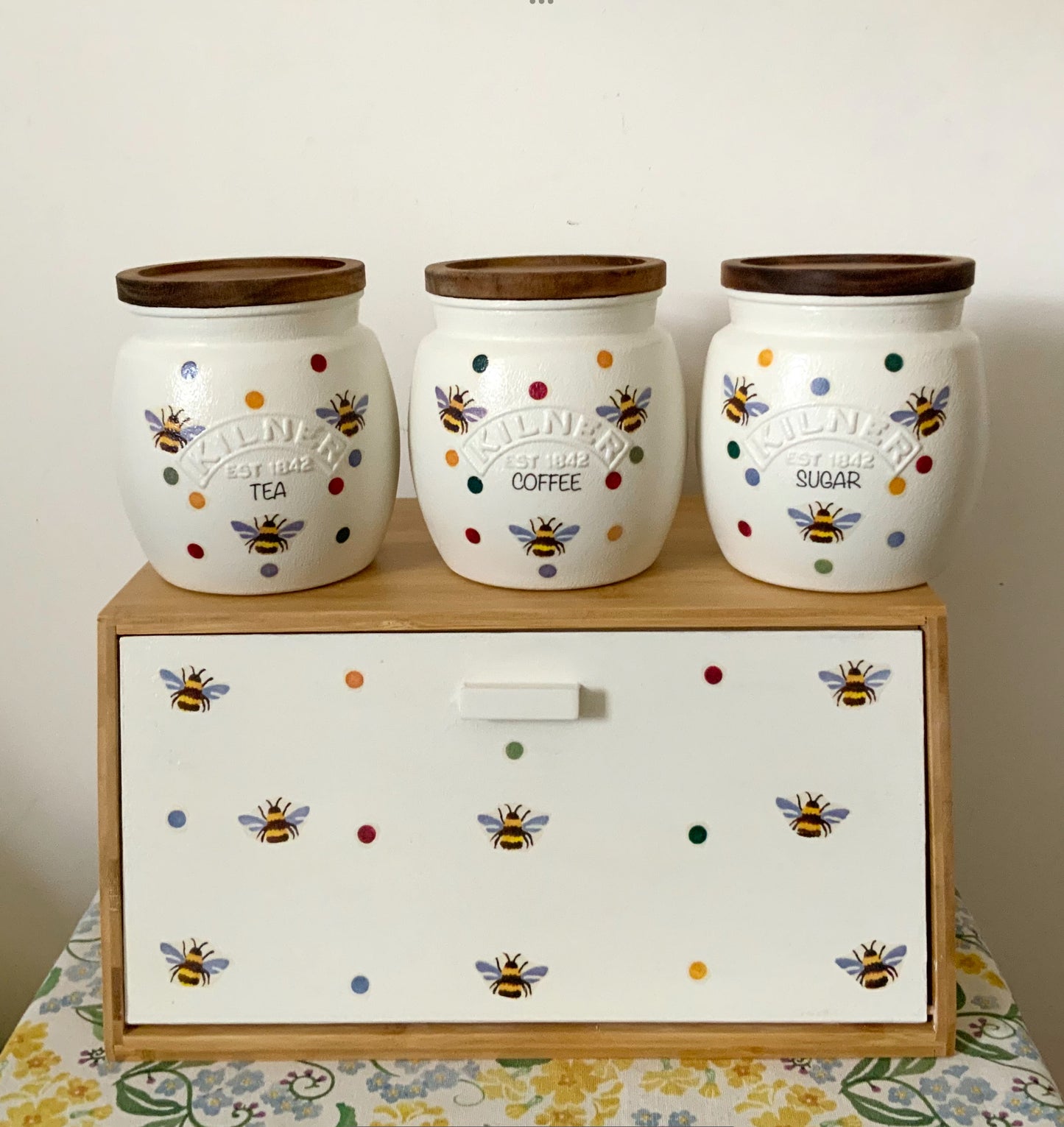 Emma Bridgewater inspired Polka dot bee wooden bread bin and kilner tea coffee sugar jar set
