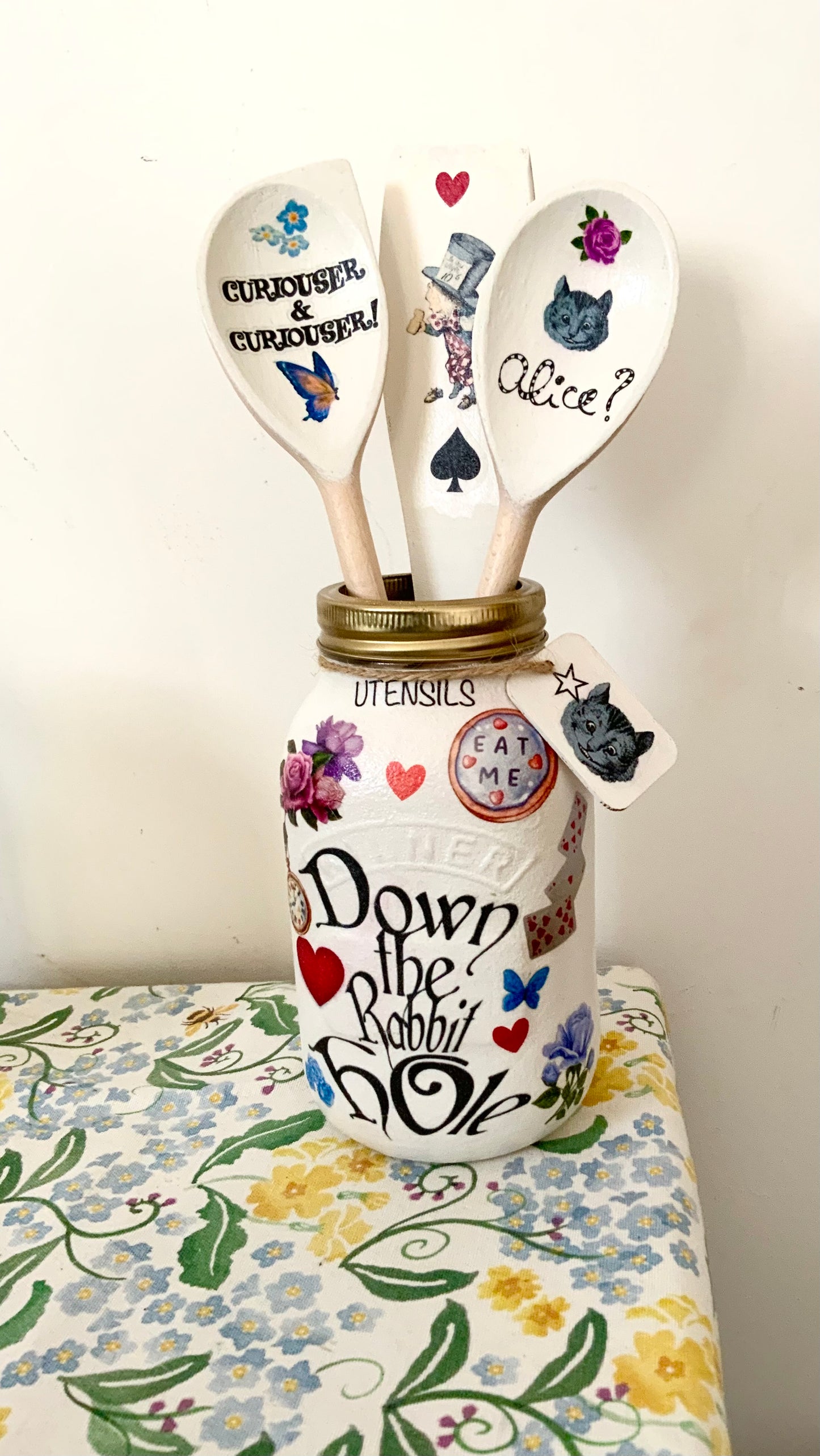 Alice in wonderland hearts down the rabbit hole  kilner utensils jar